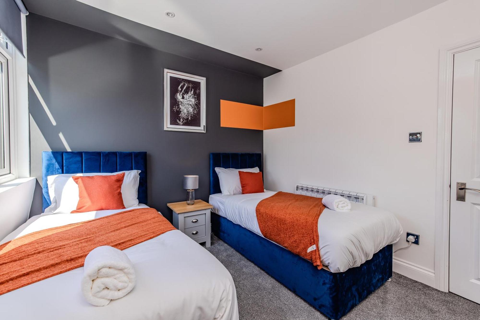Super 2 Bedroom Flat I Next To Shopping Center & Appartement *