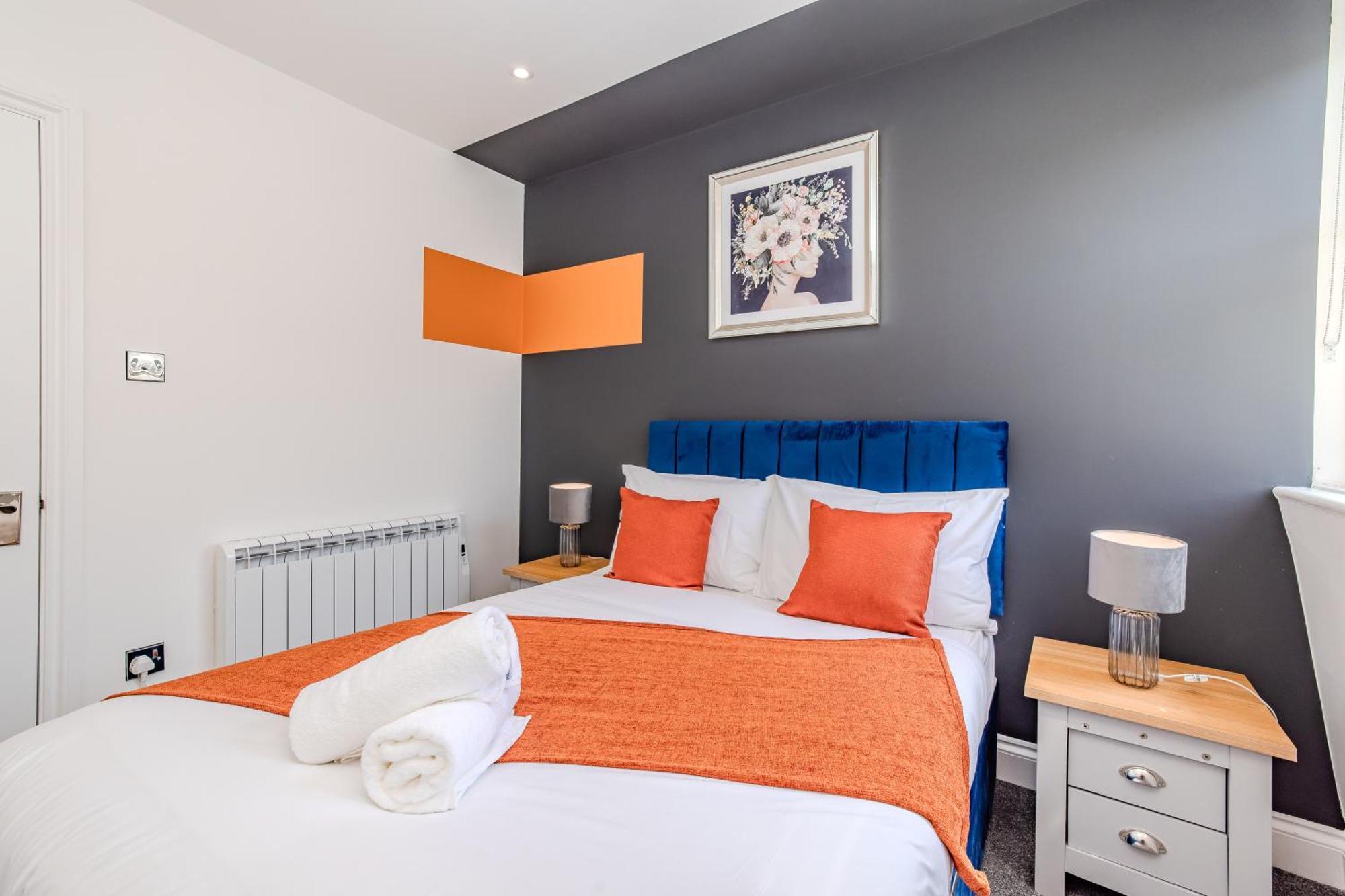 Super 2 Bedroom Flat I Next To Shopping Center & Hove